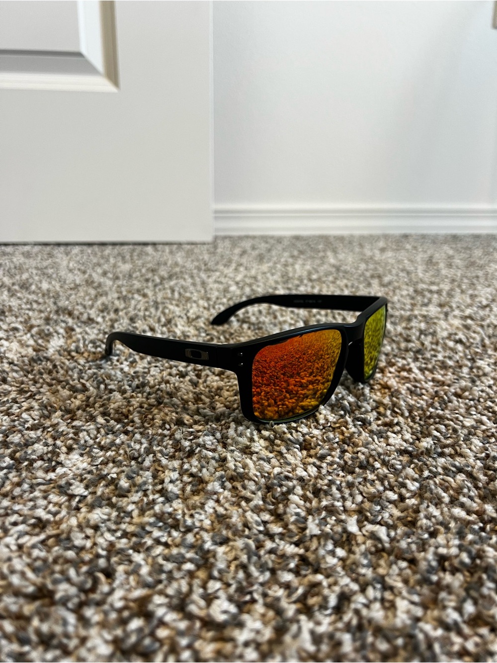Oakley Holbrook Sunglasses Polarized Lens - Picture 3 of 8
